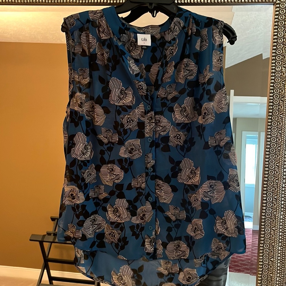 Cabi sleeveless blouse
